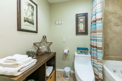 #725 - Beach And Bay Getaway Two-bedroom Apartment