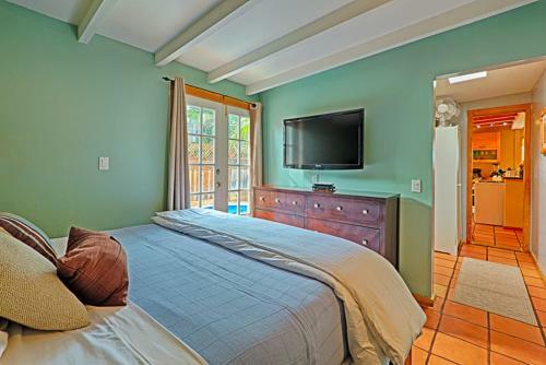 #363 - Poolside Paradise Three-bedroom Holiday Home