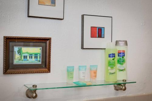 Apartamento Surfs Up Pb - 2 Condos, Walk To Beach!