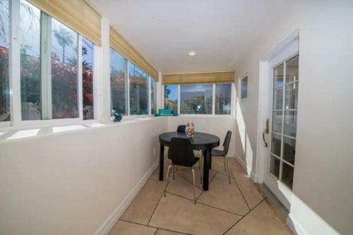 Immaculate Triplex Home Steps To Windansea Beach!