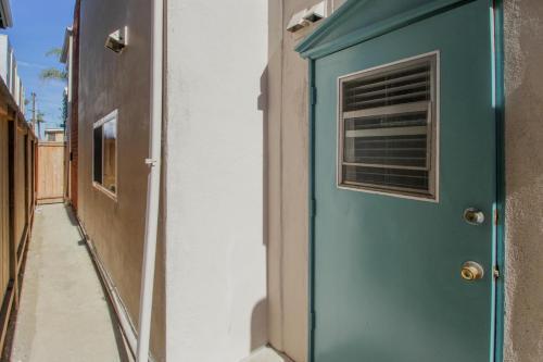 Four Bedroom- South Mission Duplex