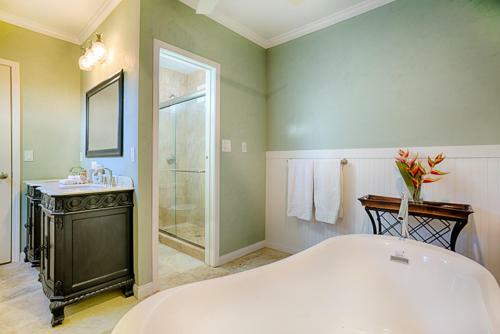 #370 - Tropical Paradise Two-bedroom Holiday Home