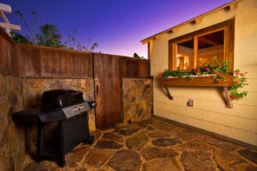 #370 - Tropical Paradise Two-bedroom Holiday Home