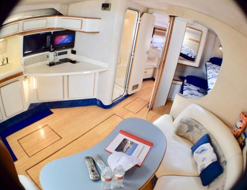 2 Bedroom Condo On The Water