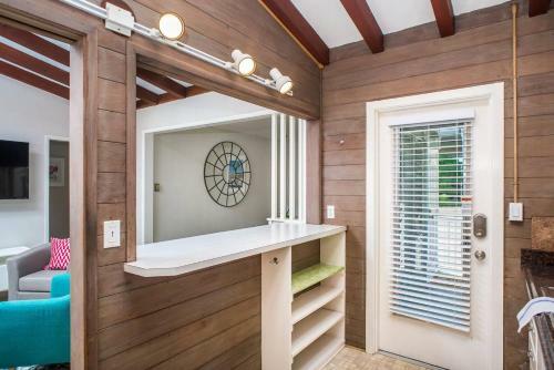 Three-bedroom In Point Loma