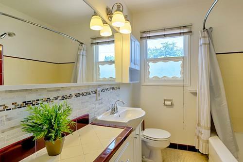 #419 - Windansea Hideaway Three-bedroom Holiday Home