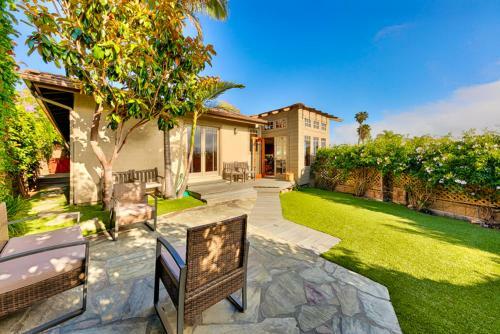 #5411 - Hillside Hideaway Three-bedroom Holiday Home