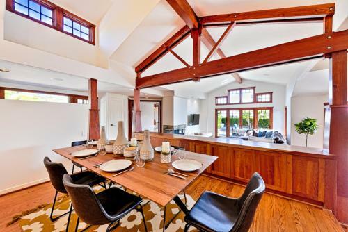 #5411 - Hillside Hideaway Three-bedroom Holiday Home