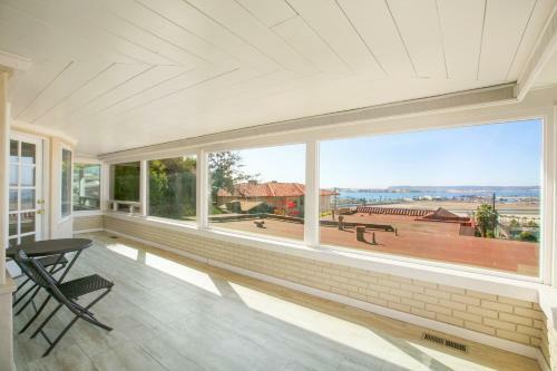 Apartamento Wraparound Views In Mission Hills Townhouse