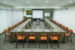 El Polo Apart Hotel & Suites