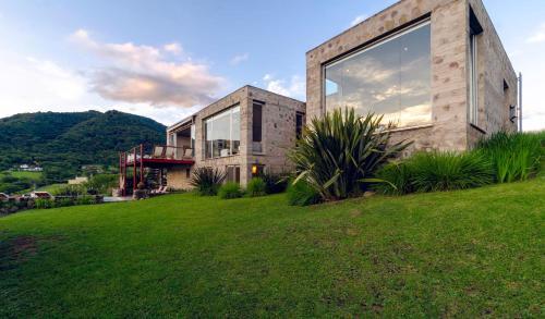 Villa Magnificient House Over The Andes In Salta