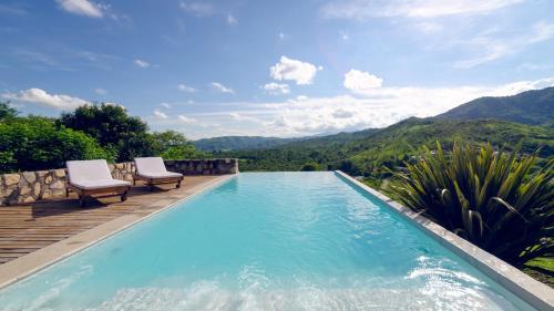 Villa Magnificient House Over The Andes In Salta