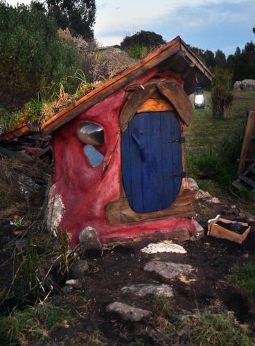 Lodge Hobbit House