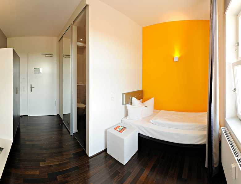 V8 Hotel Classic Motorworld Region Stuttgart