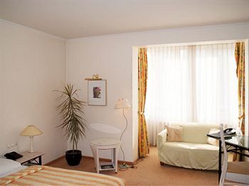 Entr�e Gro� Borstel Garni Hotel