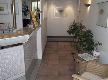 Entr�e Gro� Borstel Garni Hotel