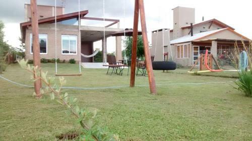 Caba�a En Potrero De Garay