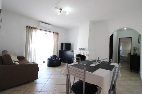 Dinita Apartamento N�4