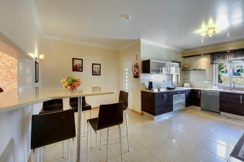 Villa Carisa Suites