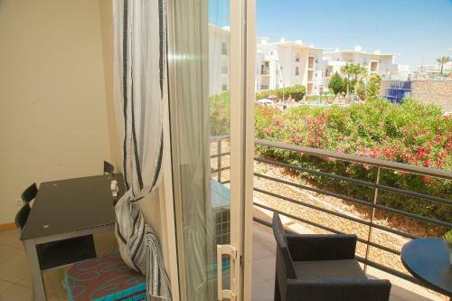 Spacious T1 Apartment With Sea Wiev
