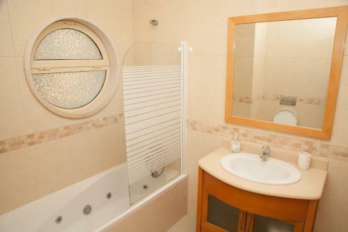 Spacious T1 Apartment With Sea Wiev