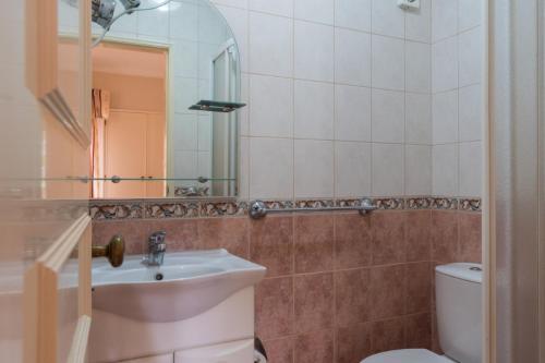 Apartamento Akisol Olhos De Agua Pine