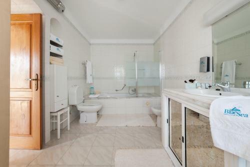 Sunflower Villa - Blue Sea