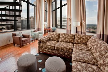 Crowne Plaza Hotel Richmond Downtown