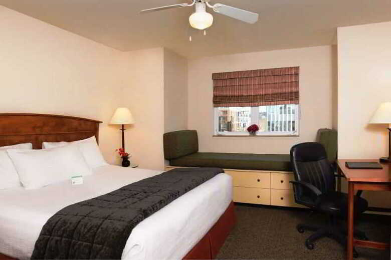 Hotel The Mediterranean Inn
