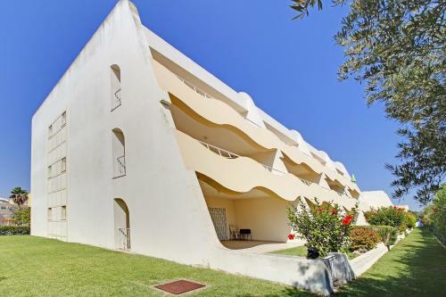 Wave Apartment