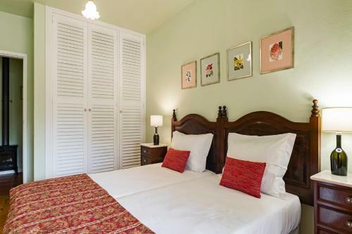Casas Do Lan�o By Travel To Madeira