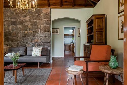 Casas Do Lan�o By Travel To Madeira