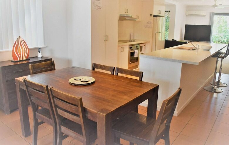 Hotel Outrigger Bay Apartments