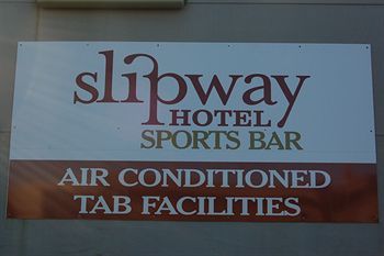 Slipway Hotel Motel