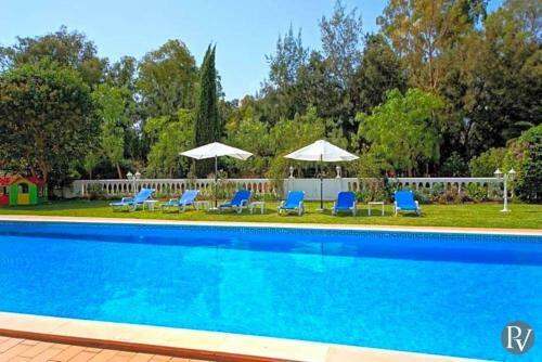 Alvor Villa Sleeps 8 Pool Air Con Wifi