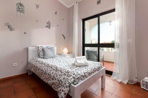 Sunmoon House