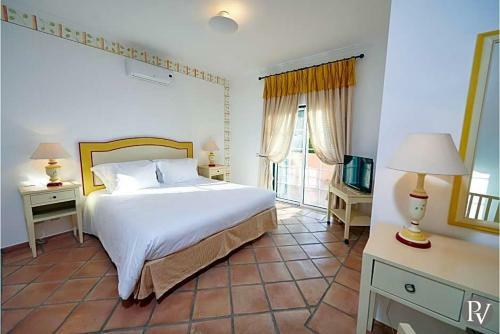 Quinta Do Lago Villa Sleeps 6 Pool