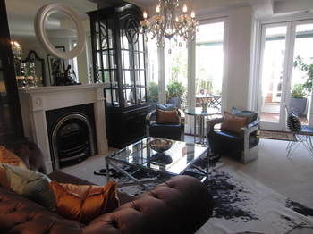 Hotel Andre's Mews Luxury Serviced Apartments