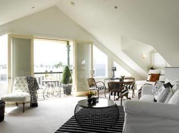 Hotel Andre's Mews Luxury Serviced Apartments