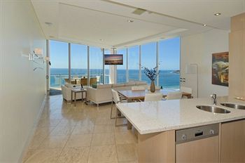 Hotel Oceans Mooloolaba