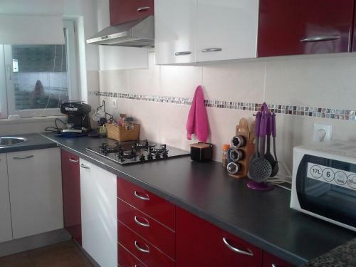 Beachfront Apartment In Praia Da Salema