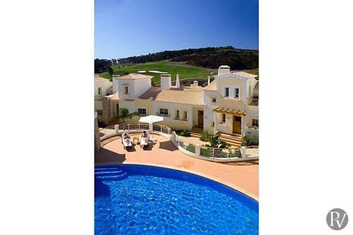 Salema Villa Sleeps 4