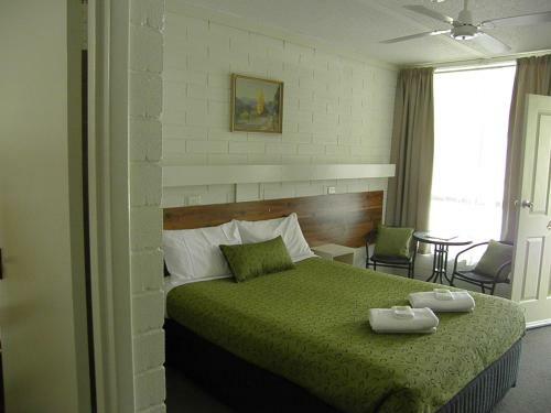 Hotel 7th Street Motel