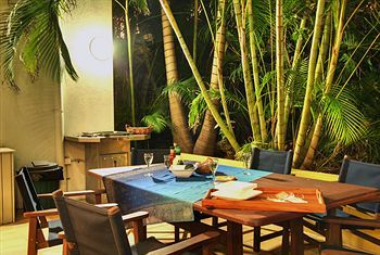 Hotel Rolling Surf Resort