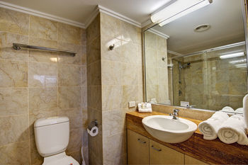 Hotel Rolling Surf Resort