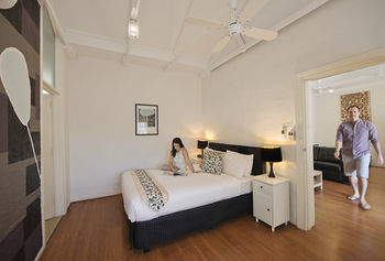 Hotel Seawall Apartments