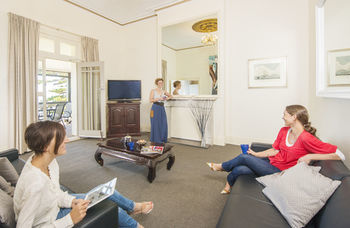 Hotel Seawall Apartments