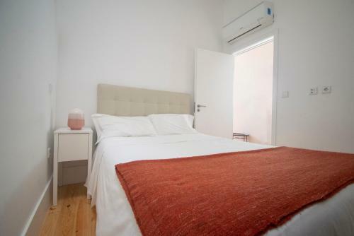 Apartamento Cl Fernandes Tom�s I