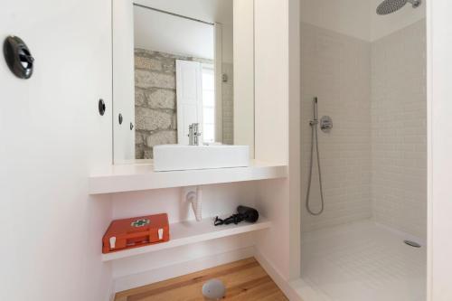 Lovelystay - Dirk Apartment Almada 3� T