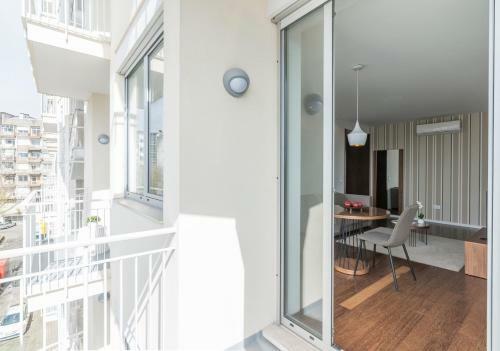 Bo - Julio Dinis * Apartments